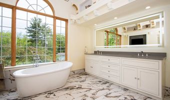 330 Countryside Dr, Ashland, OH 44805
