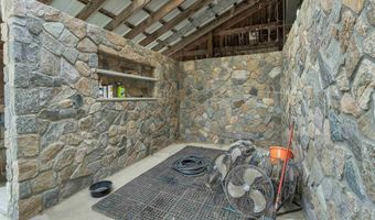 40 Dunbarton Center Rd, Bow, NH 03304