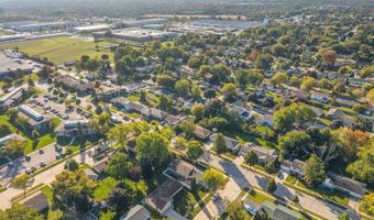 2512 N CHESTWOOD Ct, Appleton, WI 54911