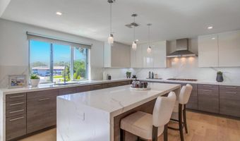 747 S. Cedros Ave, Solana Beach, CA 92075