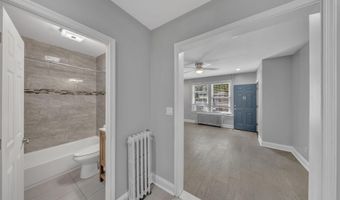 1614 R St SE, Washington, DC 20020