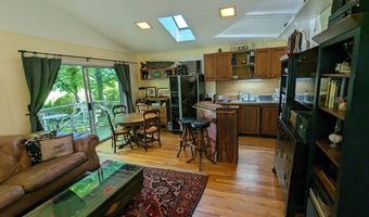 3 Wild Rose Ln Cottage, Darien, CT 06820