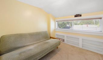164 7th St, Bangor, ME 04401
