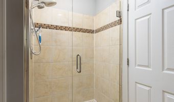 1340 Yellowstone Pkwy, Algonquin, IL 60102