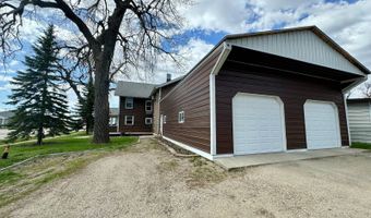 802 7th St, Britton, SD 57430