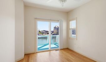 310 N Kinston Ave, Atlantic Beach, NC 28512