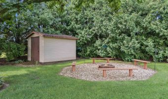 2151 332nd Ave, Dyersville, IA 52040