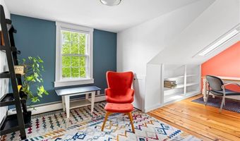 47 Second St, Newport, RI 02840