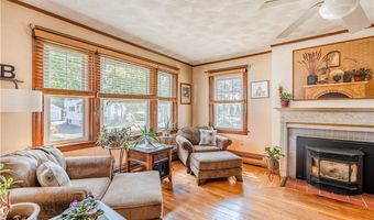 17 Marden St, Cranston, RI 02910