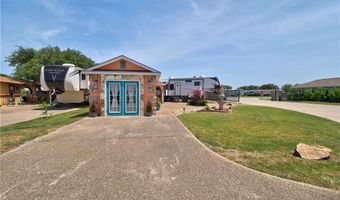 1 Augusta Cir, Aransas Pass, TX 78336