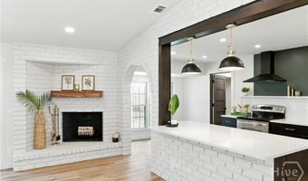 6 Spanish Moss Ct, Savannah, GA 31419