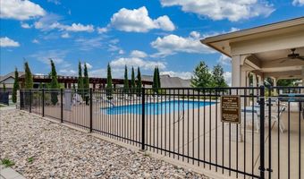 4936 N Prestwick Ave, Bel Aire, KS 67226
