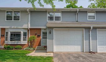 32 Whitcomb Cir, Madison, WI 53711
