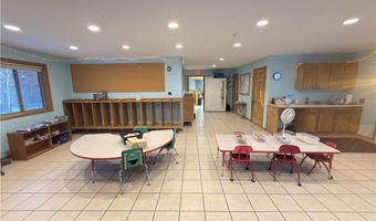 2328 N Hillcrest Pkwy, Altoona, WI 54720