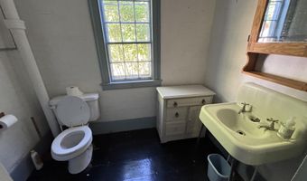 186 Bridgton Rd, Sebago, ME 04029