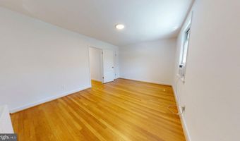 1210 N KENILWORTH St 8, Arlington, VA 22205