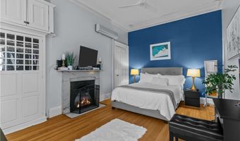 36 Kay St 1, Newport, RI 02840