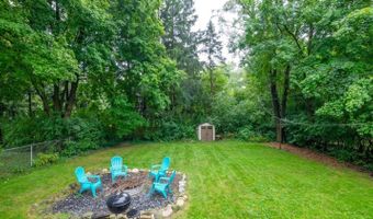 406 Manor Dr, Ann Arbor, MI 48105