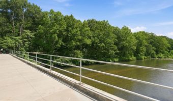 200 N PICKETT St #1414, Alexandria, VA 22304