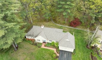 36 Pickman Dr, Bedford, MA 01730