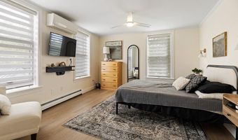 24 Pleasant St, Bangor, ME 04401