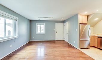 8923 BATTERY Pl 24, Bethesda, MD 20814