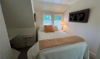 11 Harbor St, Jamestown, RI 02835