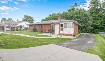 204 Byrnes Ave, Abbeville, SC 29620