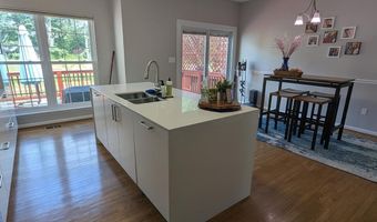 5181 BALLYCASTLE Cir, Alexandria, VA 22315