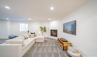 576 Hollow Dr, Ammon, ID 83401