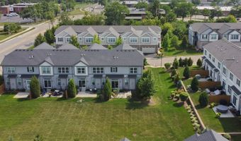 3227 N Heritage Ln, Arlington Heights, IL 60004