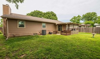 4540 Woodlow Dr, Bel Aire, KS 67220