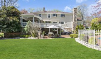 14 Bunker Hill Dr, Middletown, NJ 07748