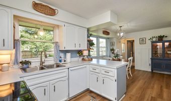 1506 S 14th St, Adel, IA 50003