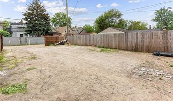5839 McMillan St, Allen Park, MI 48209
