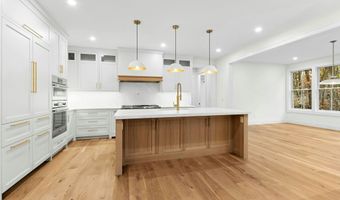 20 Marianne Rd, Darien, CT 06820