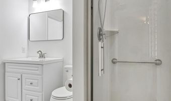 1131 Claytonbrook Ct, Ballwin, MO 63011