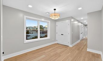 29 W 9TH St, Bayonne, NJ 07002