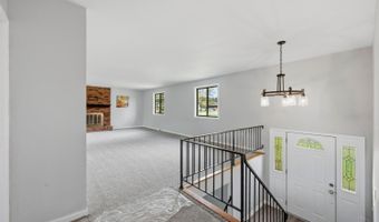 3647 E Galbraith Rd, Amberley, OH 45236