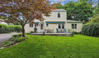 17 Ridge Rd, Danbury, CT 06810