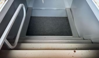 1705 Tyler Ave, Aurora, MO 65605