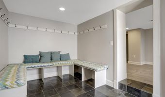 1903 N RANDOLPH St, Arlington, VA 22207