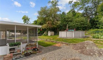 11 Red Robin Rd, Cranston, RI 02920