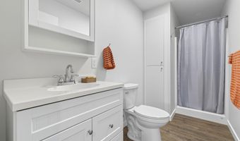 111 W Hazel St, Albion, IN 46701