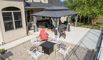 13124 White Oaks, Argentine, MI 48436