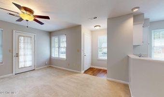 1203 Wilshire Cir, Aberdeen, NC 28315