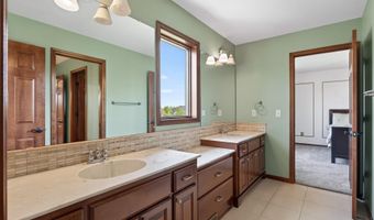 16191 Crane St NW, Andover, MN 55304