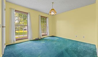 12935 Robinwood St NE, Alliance, OH 44601