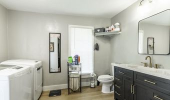 334 W 9th St, Auburn, IN 46706