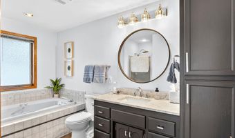 2615 N MILLBROOK Rd, Appleton, WI 54914